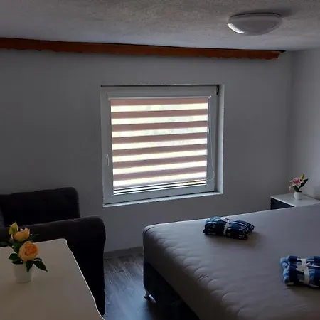 Pansion Mir Apartment